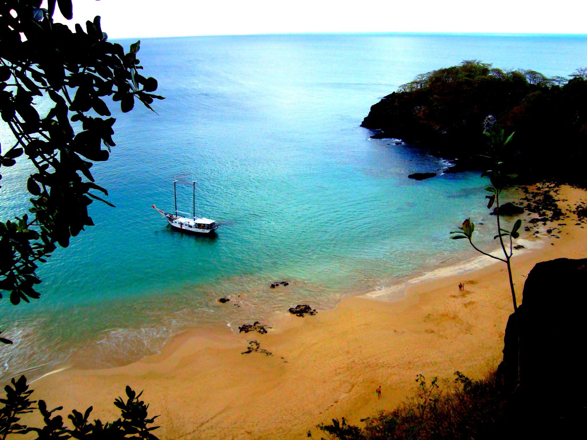 Reabertura de Noronha: uma das paradas obrigatórias é a Praia do Sancho, que lista entre as melhores do mundo!